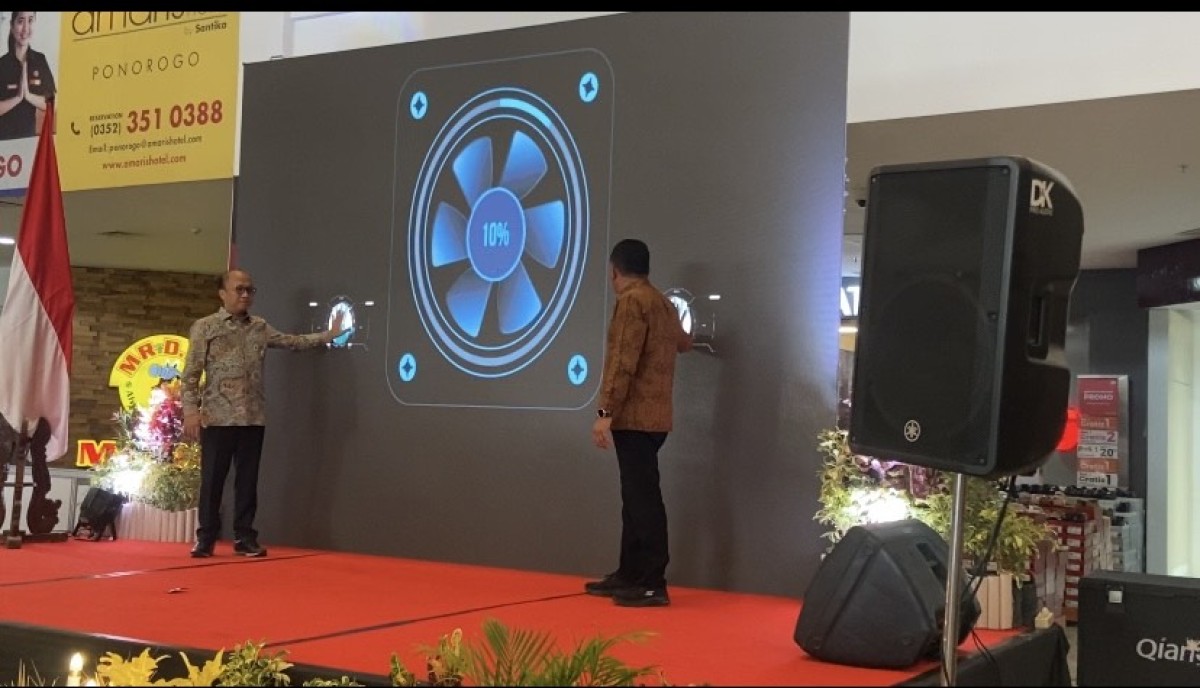 Bupati Ponorogo, Sugiri Sancoko, dalam kegiatan Job Fair. (Foto: Ahmad Fauzani/jatimnow.com)