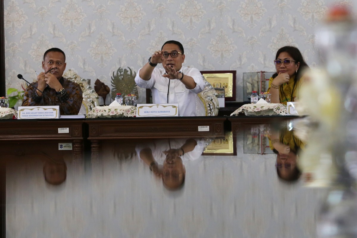 Kinerja Wali Kota Surabaya Eri Cahyadi Diganjar Penghargaan Presiden Jokowi