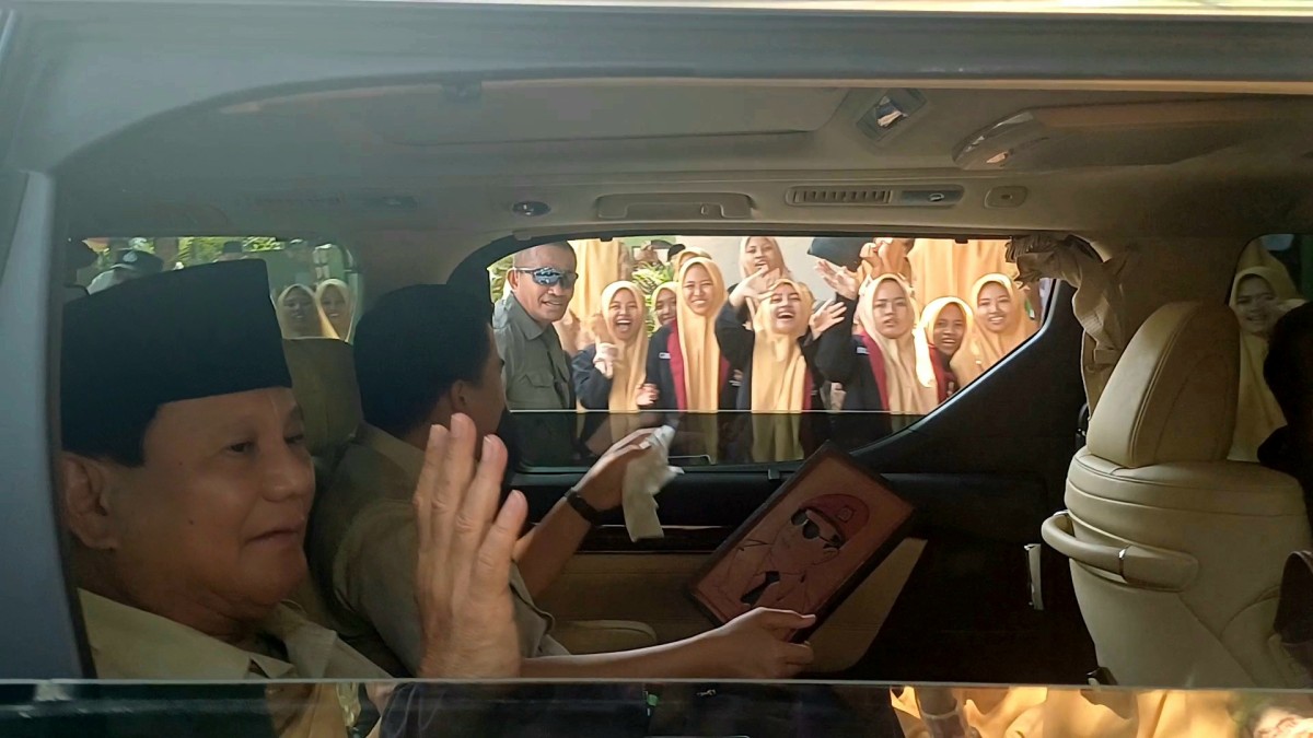 Prabowo Subianto saat bersilaturahmi ke Ponpes Sunan Drajat Lamongan. (Foto : Adyad Ammy Iffansah/jatimnow.com)