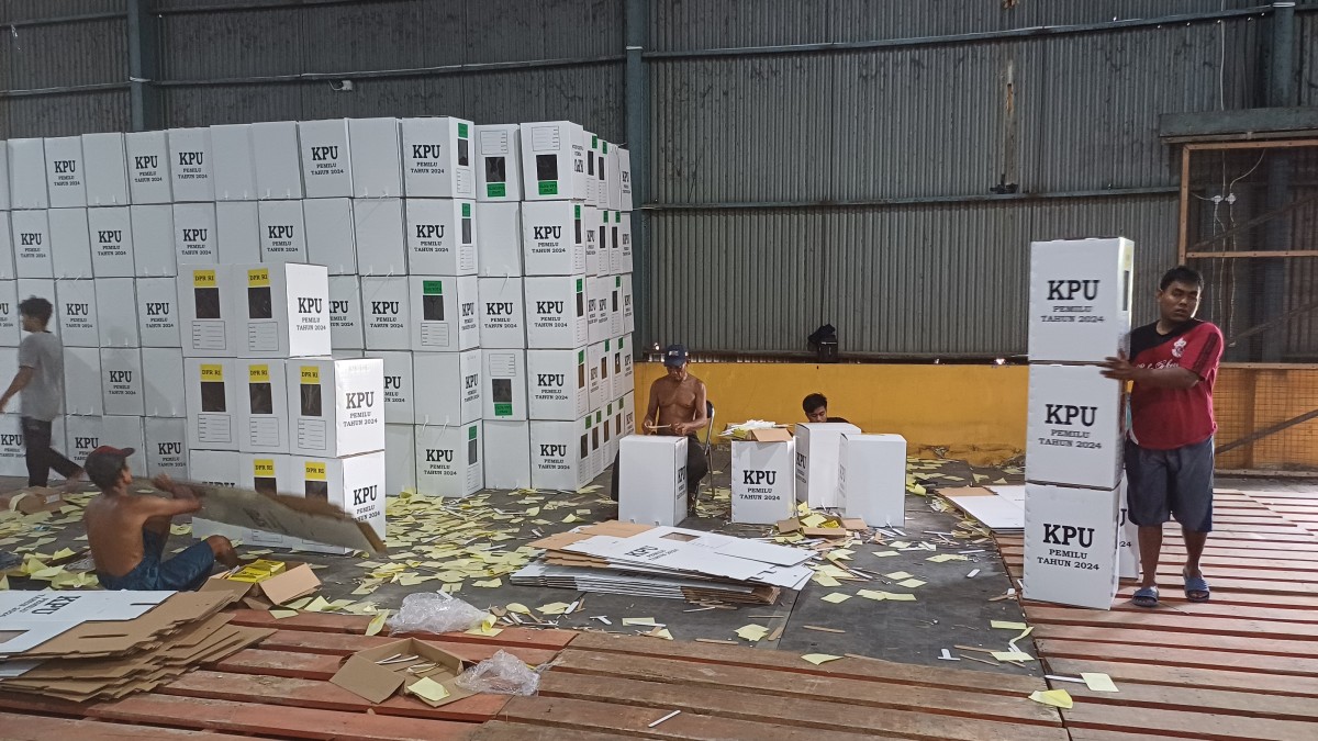 Kelengkapan Logistik Pemilu 2024 di KPU Lamongan 90 Persen, Kurang Surat Suara