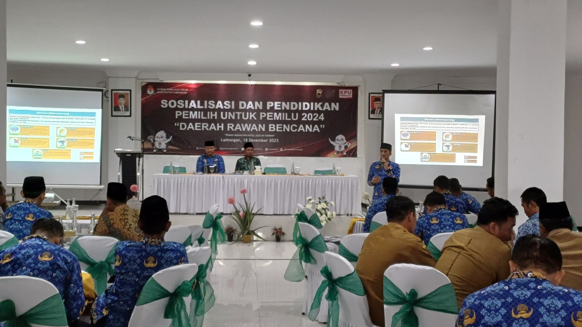 Sosialisasi dan pendidikan pemilih pada wilayah daerah rawan bencana oleh KPU Lamongan. (Foto : Adyad Ammy Iffansah/jatimnow.com)