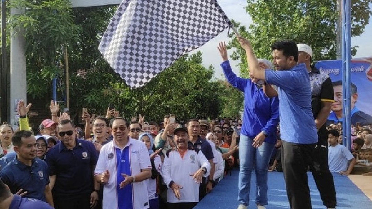 SBY mlaku bareng warga di Kediri. (Foto : Yanuar Dedy/jatimnow.com)