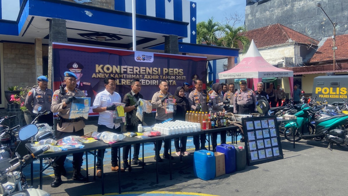 Konferensi pers akhir tahun di Polres Kediri Kota. (Foto : Yanuar Dedy/jatimnow.com)