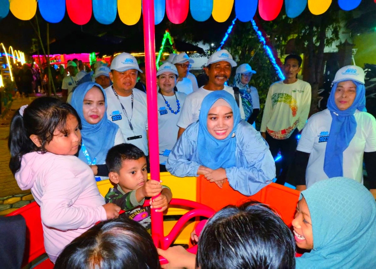 Ketua Tim Penggerak PKK Kabupaten Sidoarjo, Hj. Sa'adah Ahmad Muhdlor di Desa Jedongcangrking, Kecamatan Prambon. (Foto-foto: Humas Pemkab Sidoarjo for jatimnow.com)