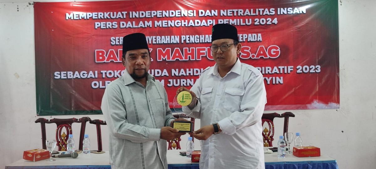 Koordinator Forkom FJN, Muhamad Didi Rosadi dan Mahfud. (Foto: Mahfud for jatimnow.com)