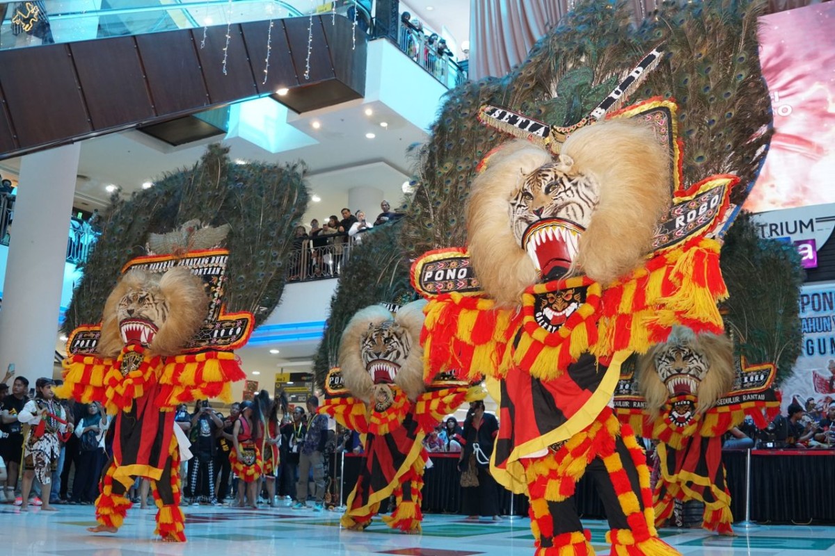 Penampilan Reog Ponorogo Mempesona Masyarakat Malaysia di Plaza Angsana Mall (Disbudparpora Ponorogo for jatimnow.com)