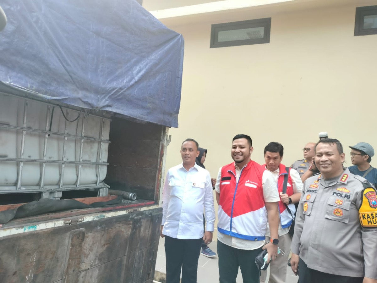 Modifikasi Truk Muat 4000 Liter Solar di Sidoarjo, Sopir dan Kernet Diringkus Polda Jatim