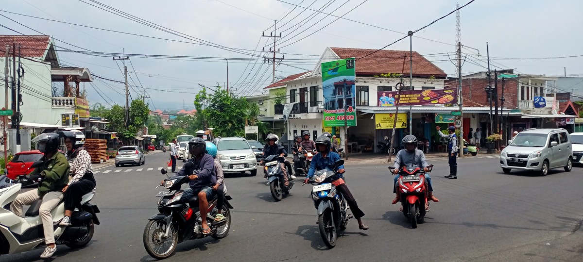 Prediksi Puncak Arus Lalu Lintas Gelombang Kedua Libur Nataru di Jawa Timur