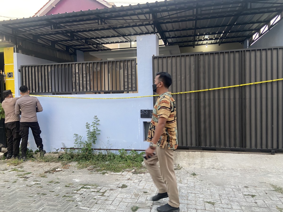 Rumah korban di Perumahan Pasadena, Kelurahan Tonatan, Kecamatan/kabupaten Ponorogo. (Foto: Ahmad Fauzani/jatimnow.com)