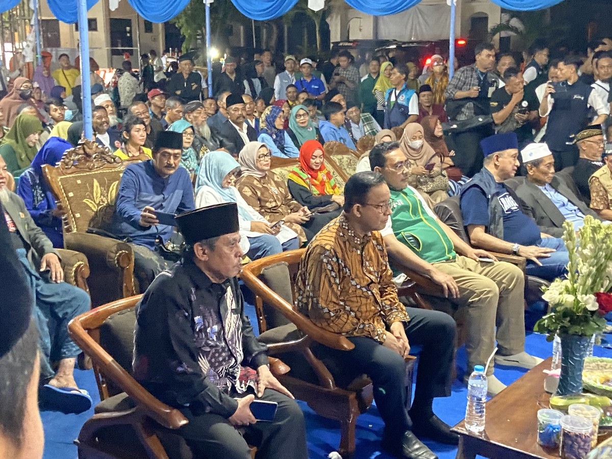 Awali Kampanye di Ponorogo, Anies Baswedan Nonton Wayang Kulit 