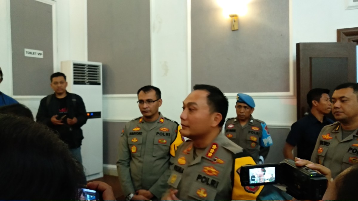 Kapolrestabes Surabaya Kombes Pol Pasma Royce usai acara anev di Polrestabes Surabaya (Foto: Haryo Agus/jatimnow.com)