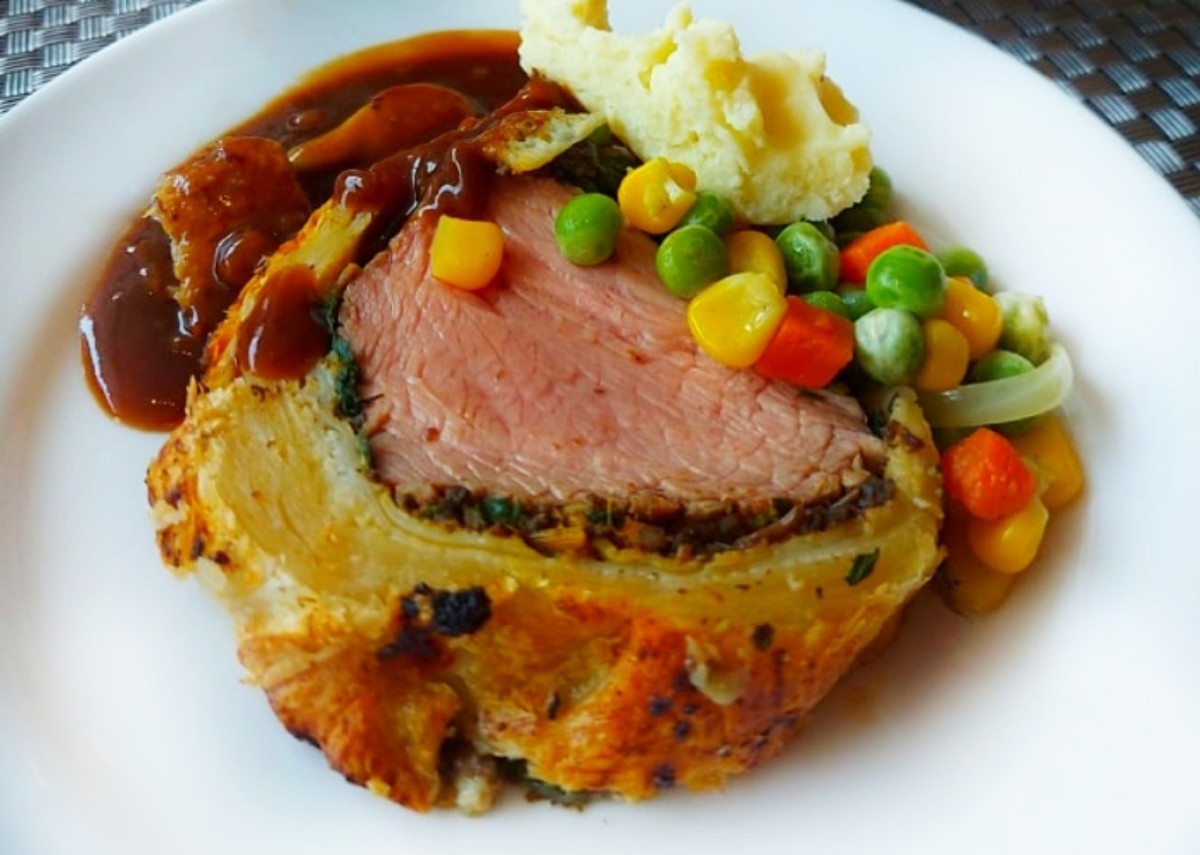 Rendang Beef Wellington. (Foto-foto: Ahaddiini HM/jatimnow.com)