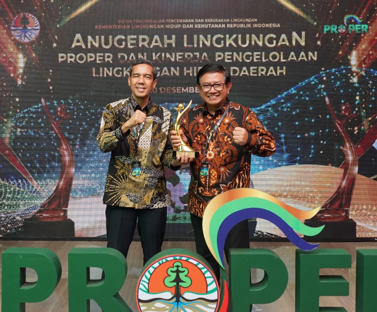 Komitmen Kelola Lingkungan, Petrokimia Gresik Terima Penghargaan Proper Emas dari Wapres RI