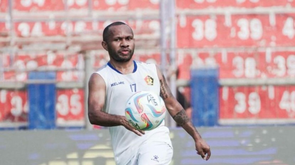 Pemain Persik Kediri Ferinando Pahabol. (Foto: Persik Kediri for jatimnow.com)