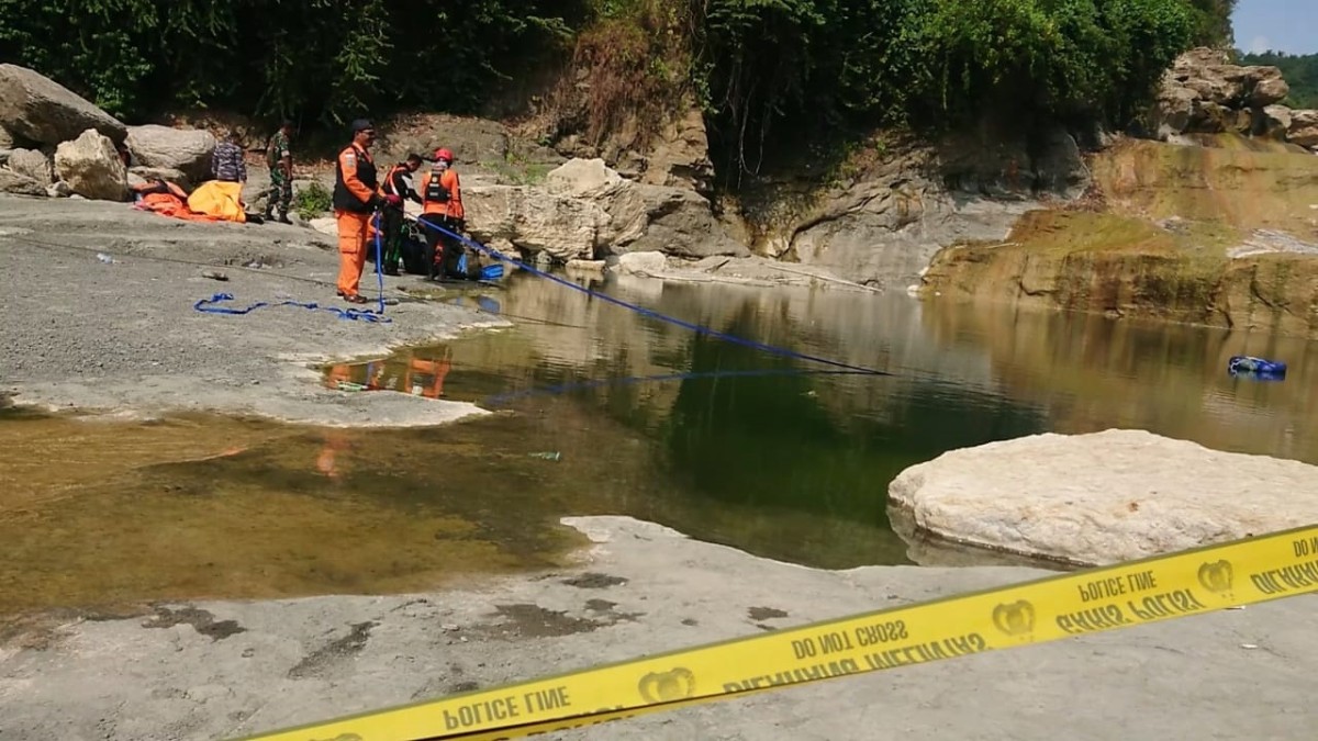 Tim SAR Gabungan saat melakukan proses pencarian. (Foto: Bramanta Pamungkas/jatimnow.com)