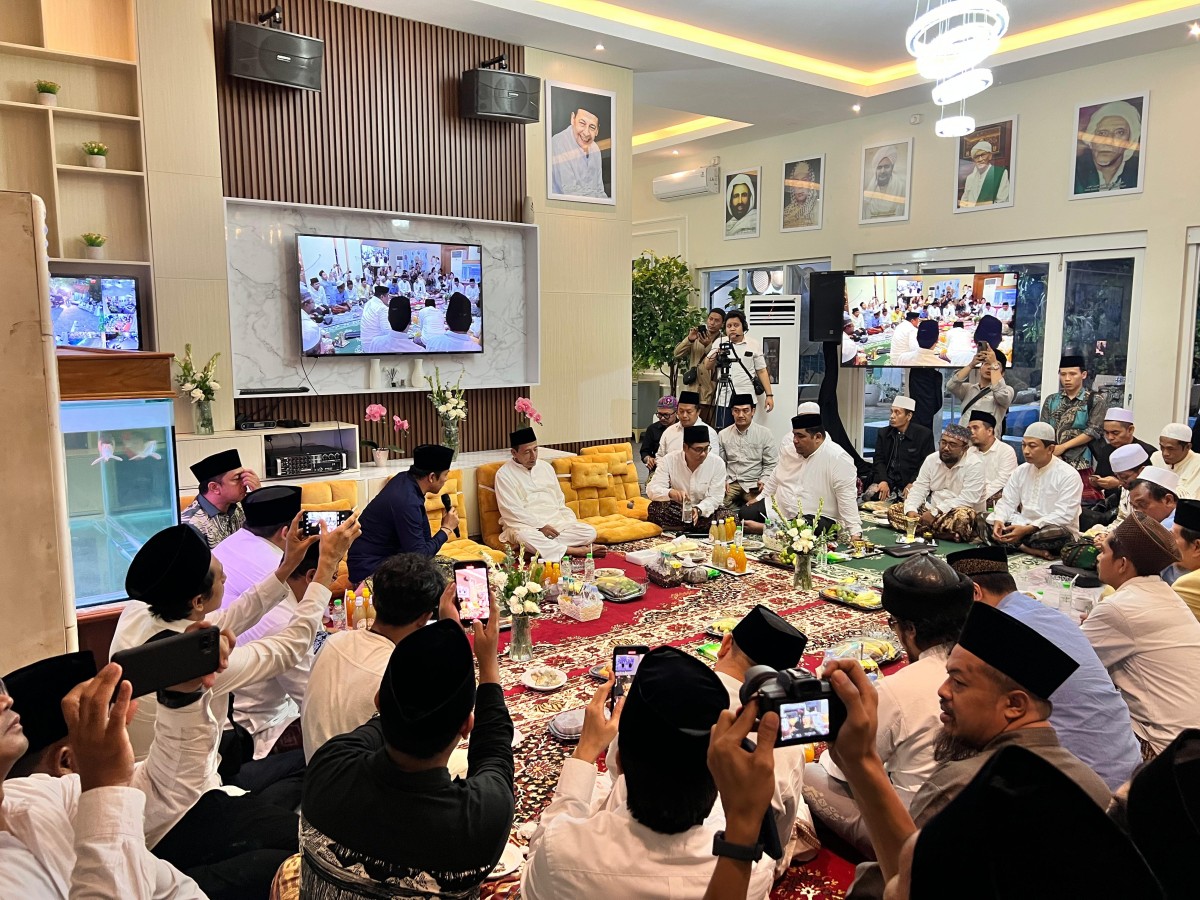 50 ulama saat bertemu dengan Habib Lutfi di Sidoarjo. (Foto: Dofar for jatimnow.com)