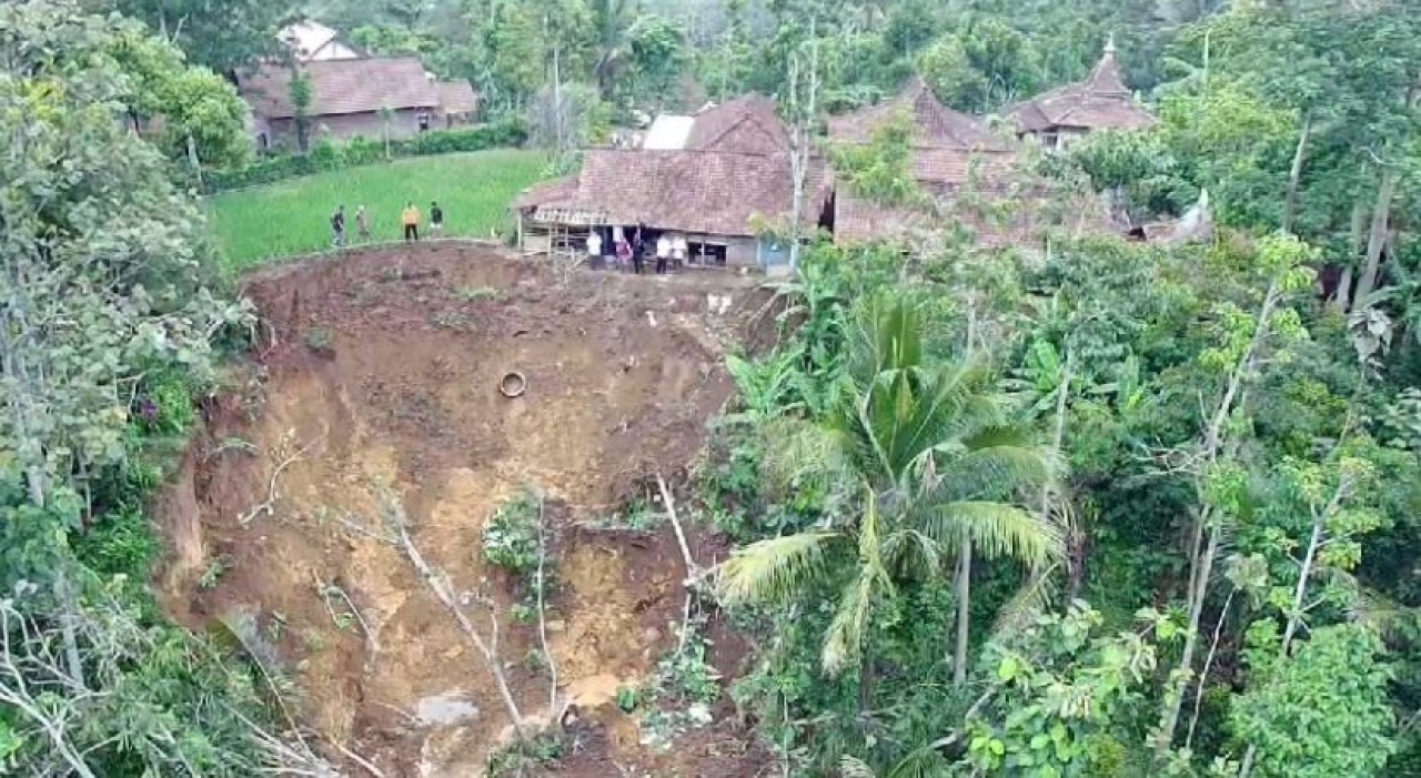 Longsor di Pudak Ponorogo. (Foto: BPBD Ponorogo for jatimnow.com)