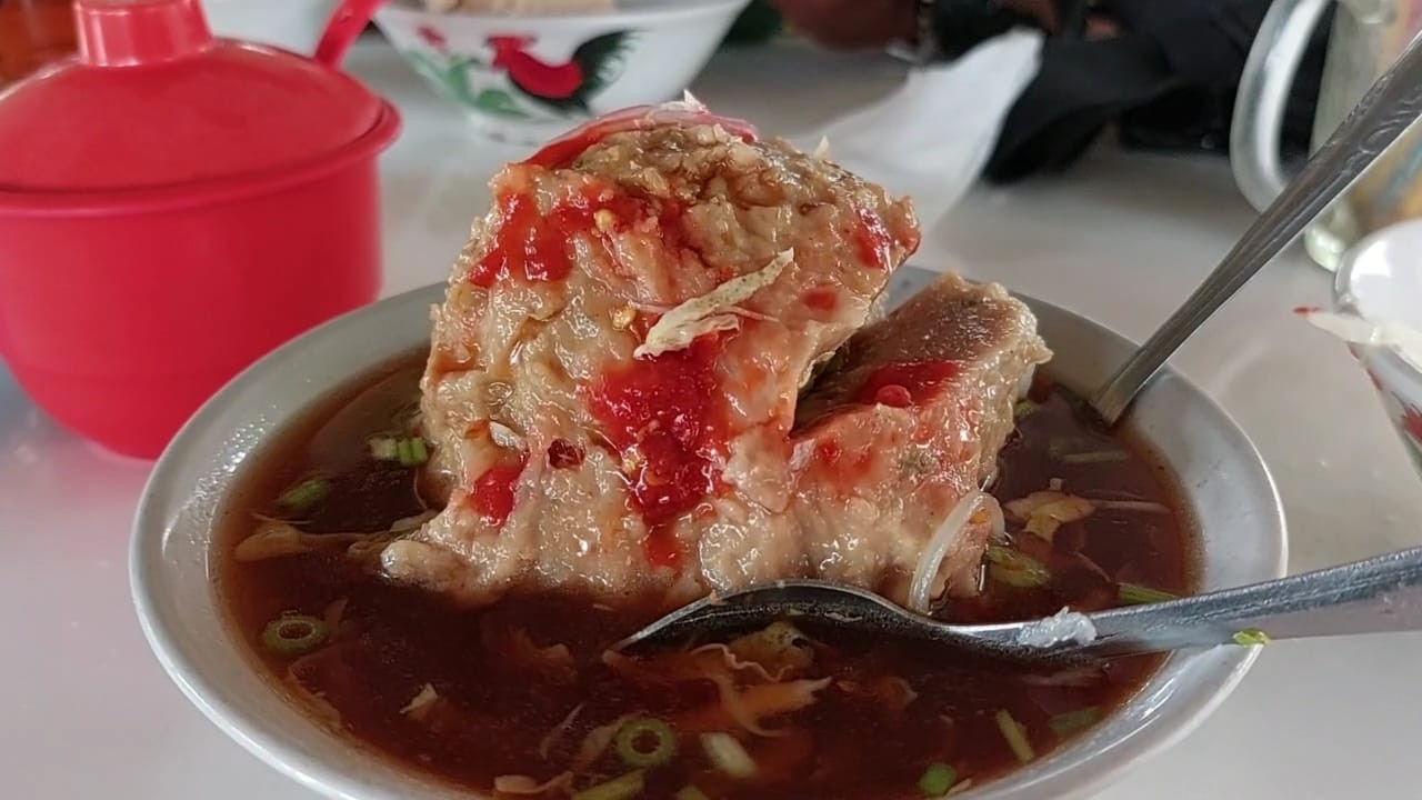 Warung Bakso di Lamongan Laris setelah Disambar Petir, Rasane Megilan!