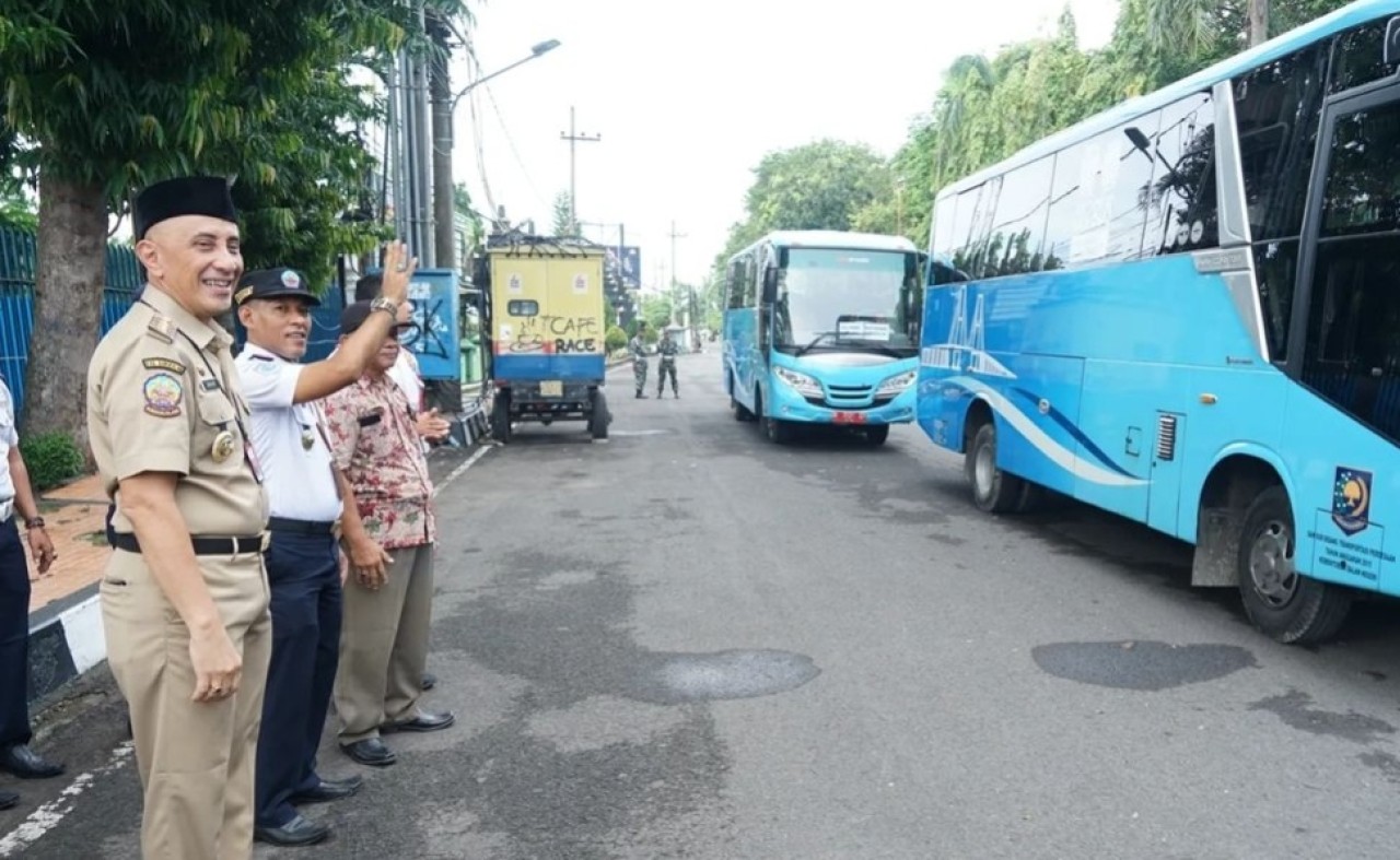 Pj Bupati Bangkalan Sediakan 3 Bus Feeder, Dukung Operasional Trans Jatim