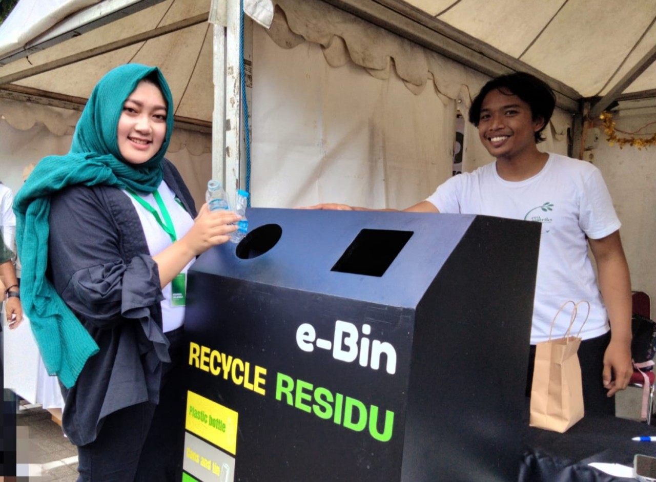 Kenalkan e-Bin, Tempat Sampah dengan Sensor Monitoring Buatan Arek Malang