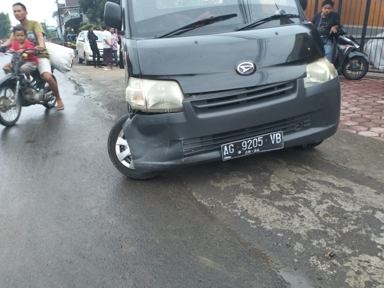 Pikap yang menabrak Pasutri di Tulungagung. (Foto: Polres Tulungagung)