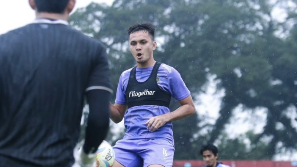 Hamra Hehanusa dalam latihan rutin bersama Persik Kediri. (Foto: Persik Kediri/jatimnow.com)