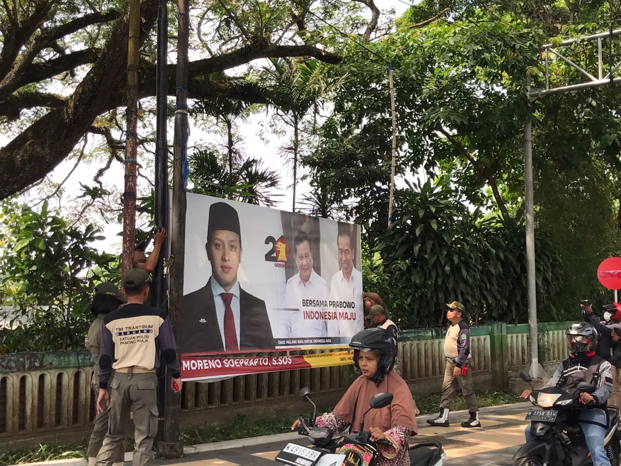 Ilustrasi. Salah satu baliho Pemilu di jalanan Kota Malang. (Foto: Gerhana/jatimnow.com)