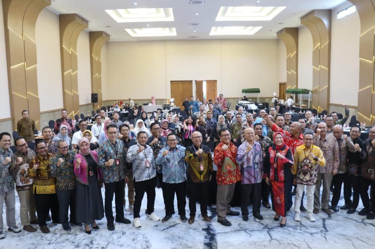 Sosialisasi Kebijakan Penyaluran KUR Tahun 2024 dan Evaluasi Penyaluran KUR Tahun 2023. (Foto: Bank Jatim)