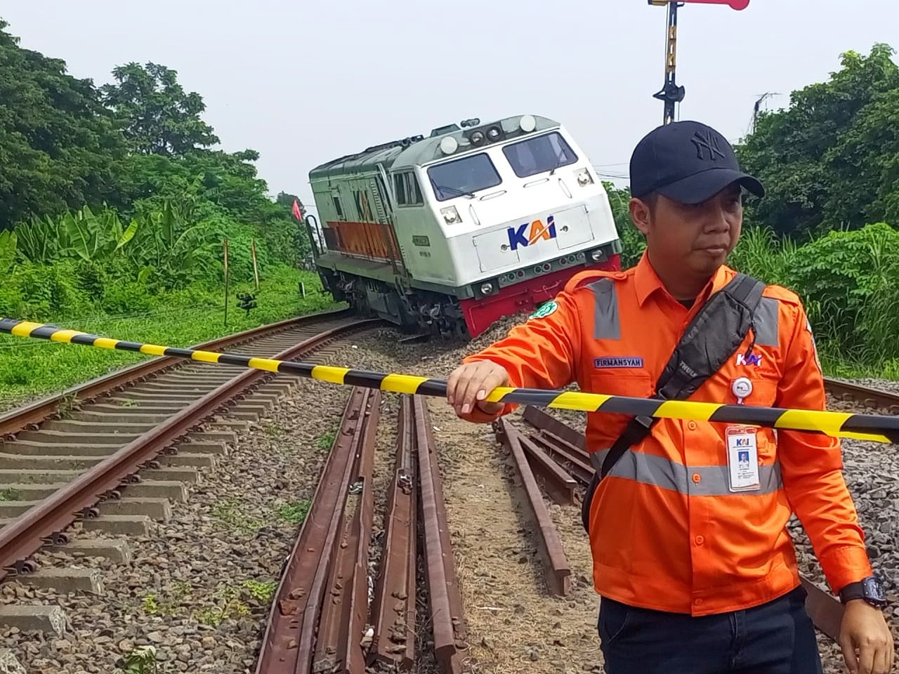 KA Pandalungan yang mengalami anjlok. (Foto: Ahaddiini HM/jatimnow.com).