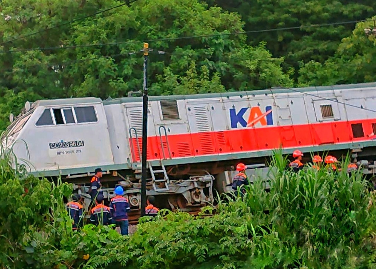 KAI masih berupaya mempercepat proses evakuasi terhadap KA Pandalungan