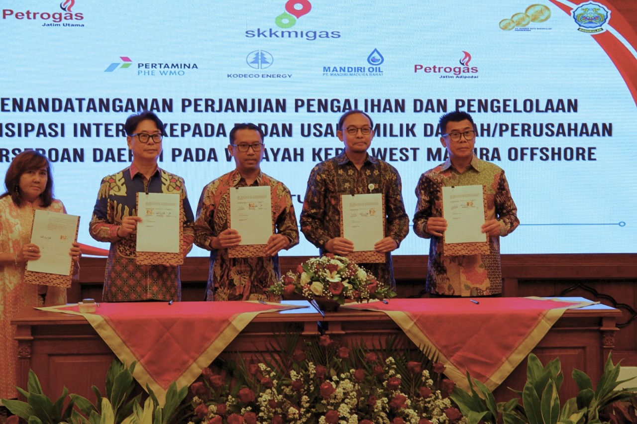 Penandatangan perjanjian pengalihan dan pengelolaan PI 10% WK WMO antara PT PJA - KKKS (Foto: Humas PJU for jatimnow.com)