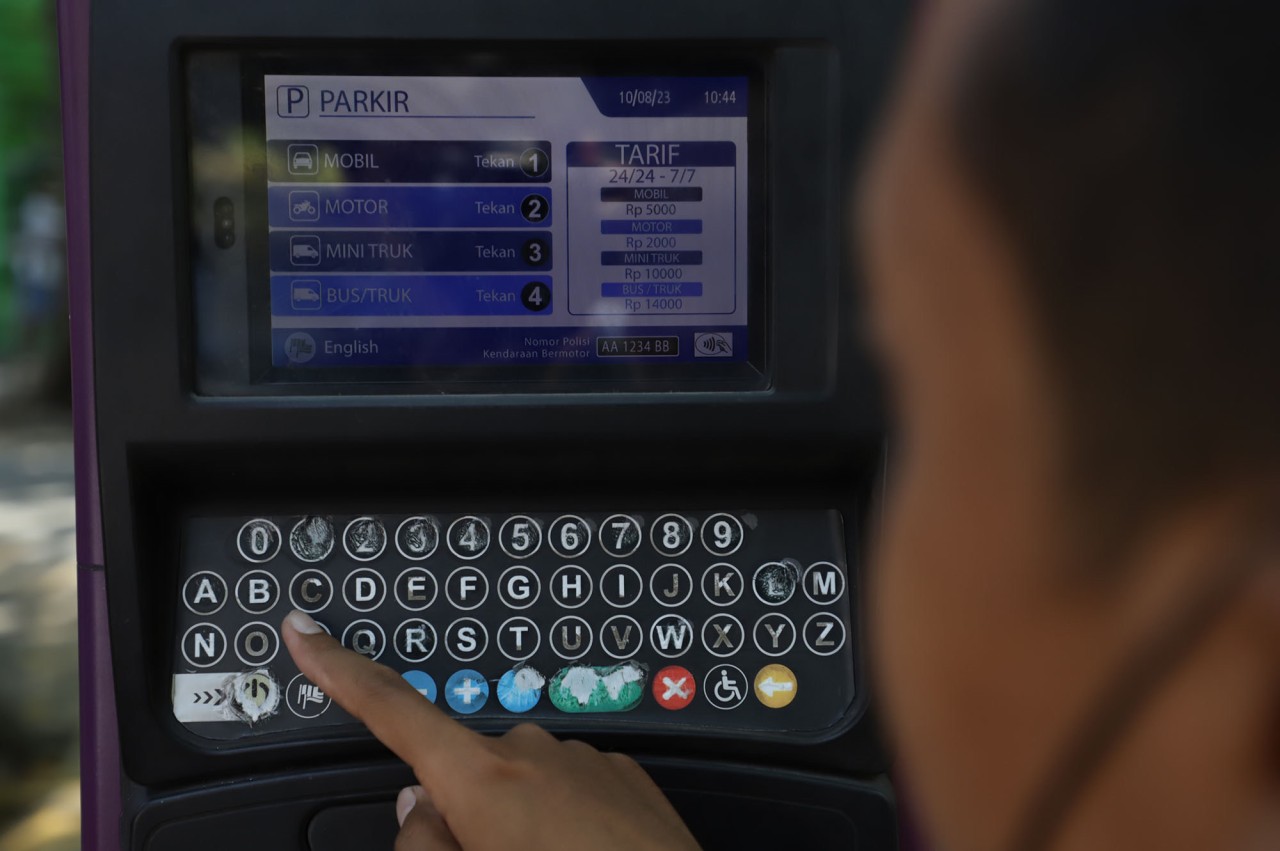 Ilustrasi parkir pra-bayar di Taman Bungkul Surabaya (dok.jatimnow.com)