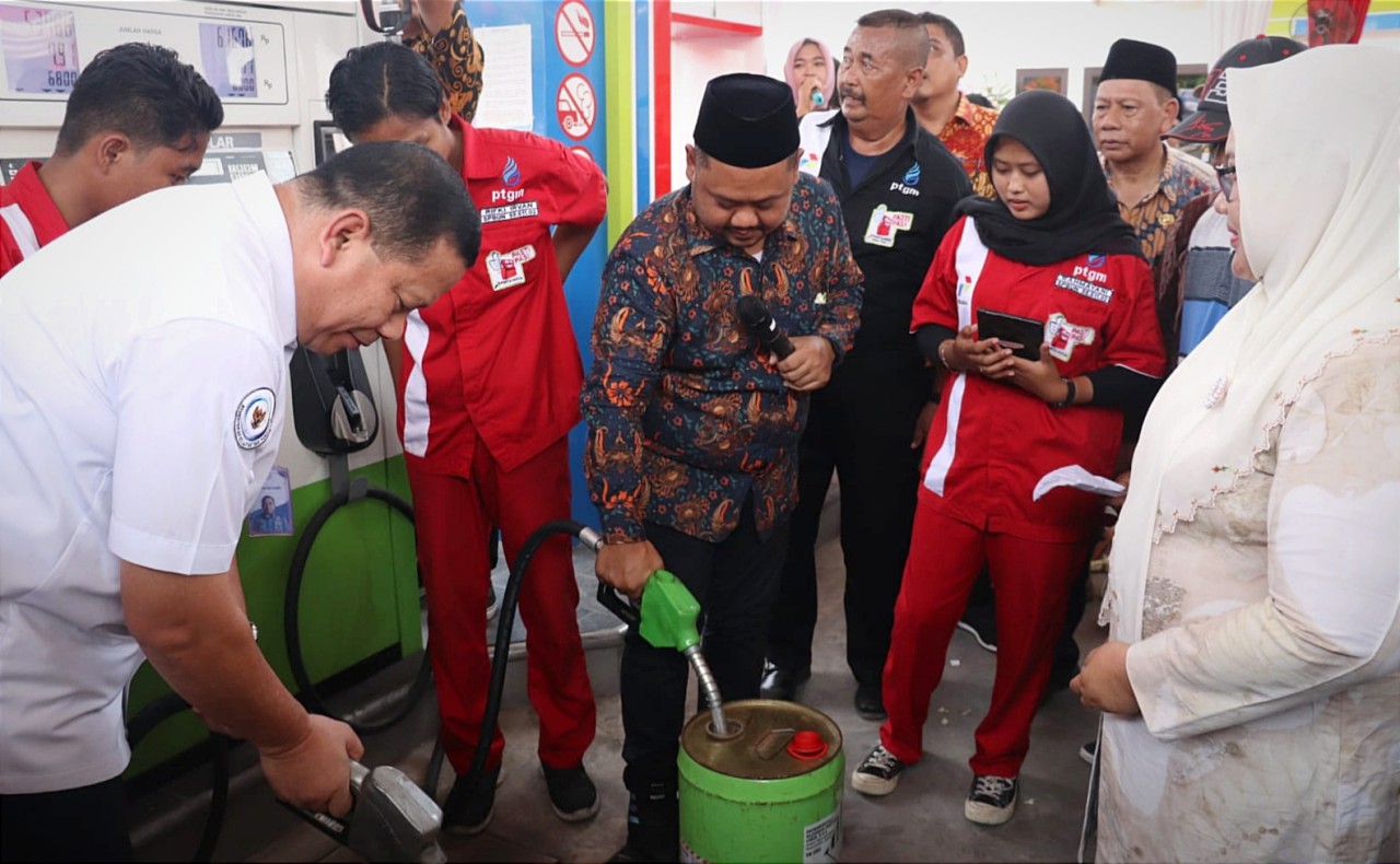 Bupati Gresik Resmikan SPBUN Lumpur, Solusi Nelayan Dapat BBM