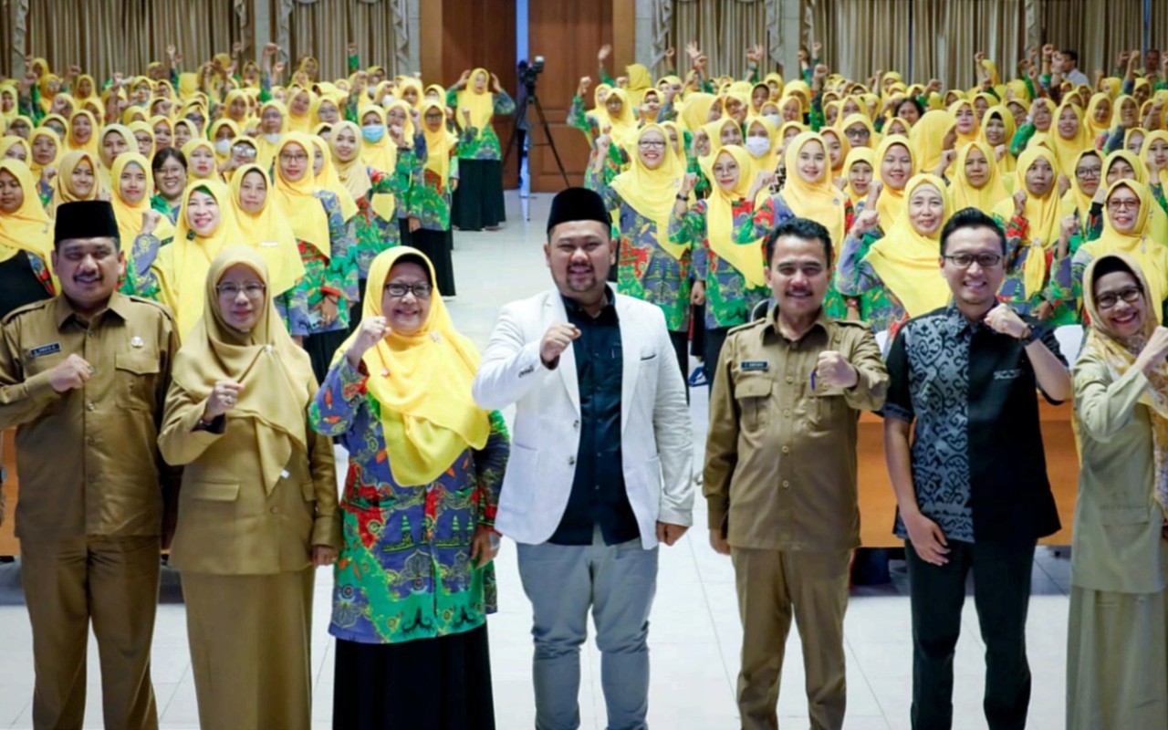Bupati Gresik Fandi Akhmad Yani bersama Kepala Dinas Pendidikan S. Haryanto di acara program pelatihan Joyful Learning (Foto: Humas Pemkab Gresik for jatimnow.com)