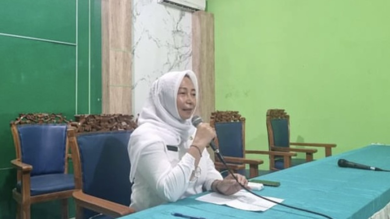 Kepala Seksi Penyelenggaraan Haji dan Umrah Kantor Kementerian Agama Kota Kediri Tjitjik Rahmawati. (Foto: Instagram Kemenag Kota Kediri for jatimnow.com)