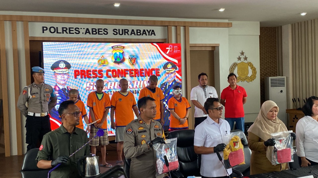 Polisi Beber Aksi Bejat 4 Anggota Keluarga yang Cabuli Siswi SMP di Surabaya