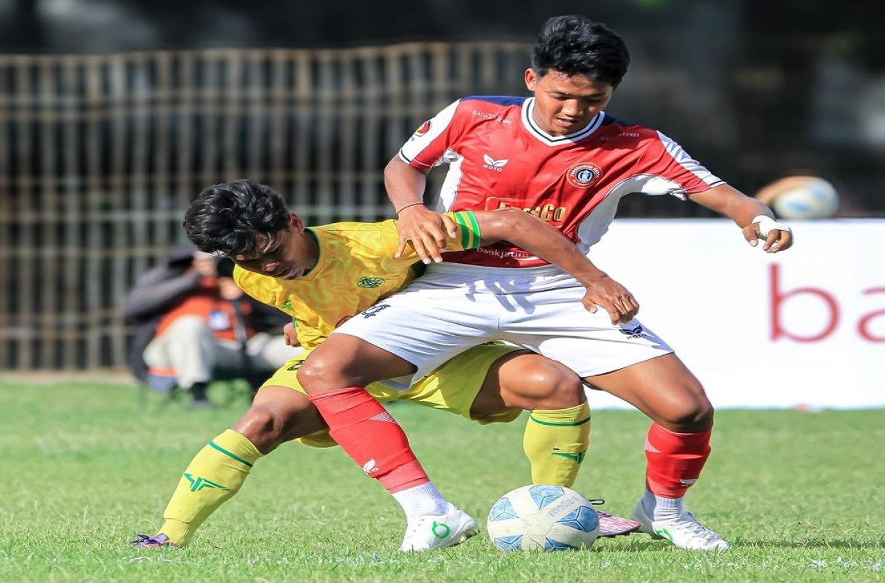 Pemain Perseta 1970 Tulungagung saat melawan Persedikab Kediri di Stadion Canda Bhirawa Kediri. (Foto: Instagram @perseta1970)