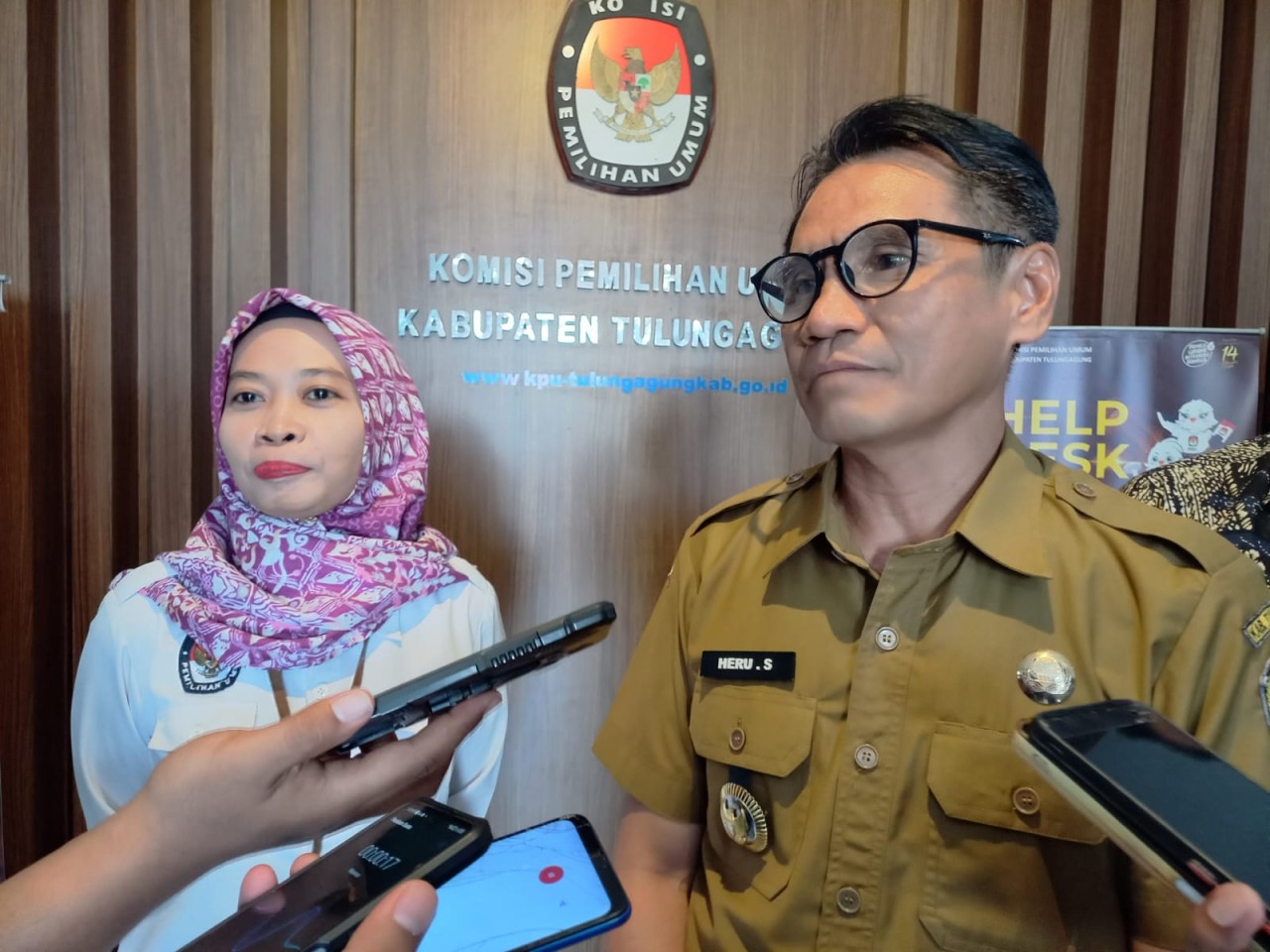 Pj Bupati Tulungagung, Heru Suseno saat memberi keterangan kepada jurnalis. (Foto: Bramanta Pamungkas/jatimnow.com)