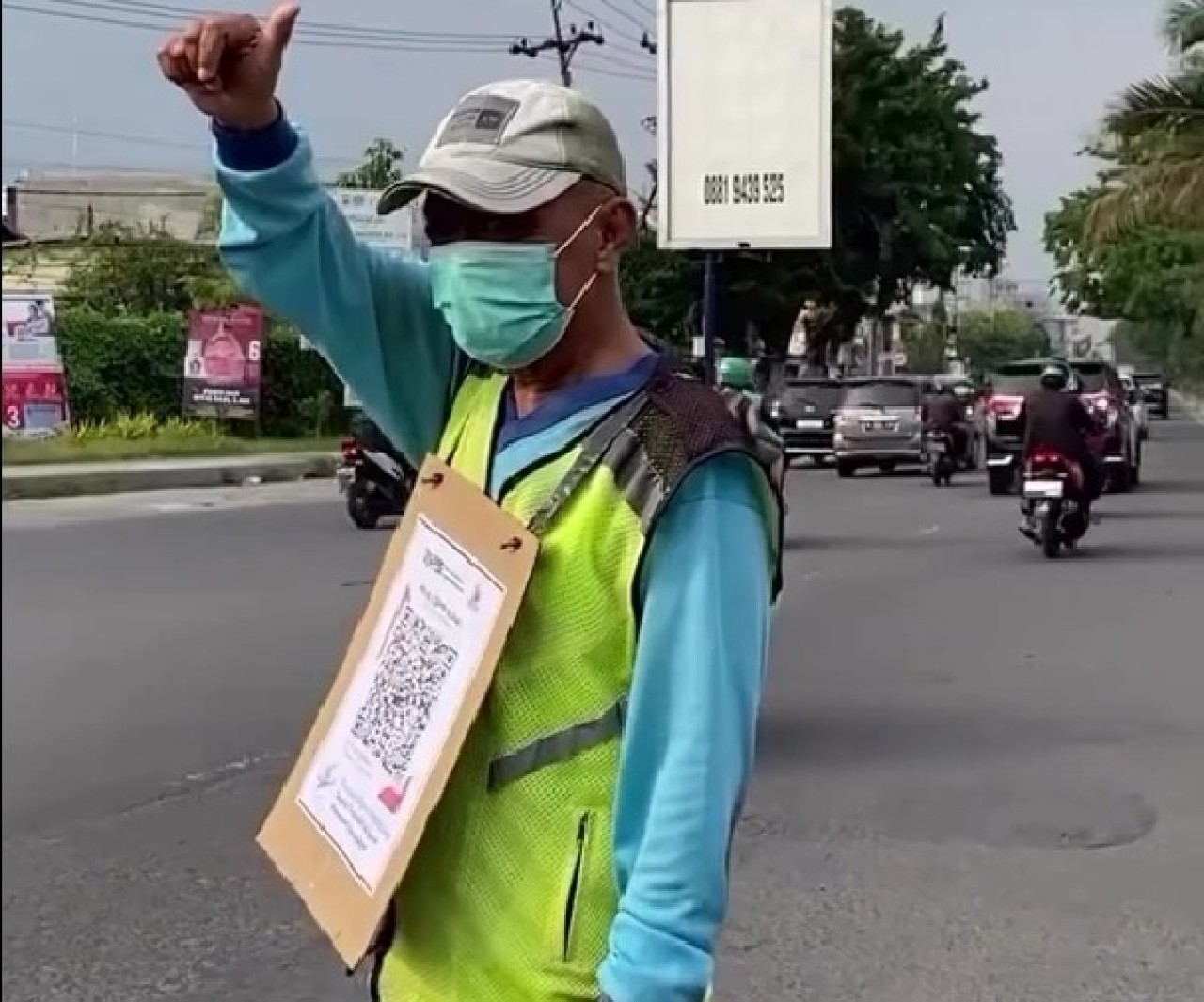 Polisi Cepek Berkalung QRIS hingga Mudah Dihafal