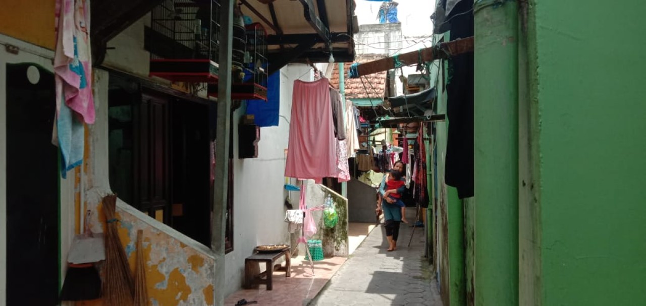 Teror pencurian pakaian dalam perempuan di Jalan Kolonel Sugiono RT 7 RW 3 Kelurahan Mergosono, Kecamatan Kedungkandang, Kota Malang. (Foto : Gerhana/jatimnow.com)