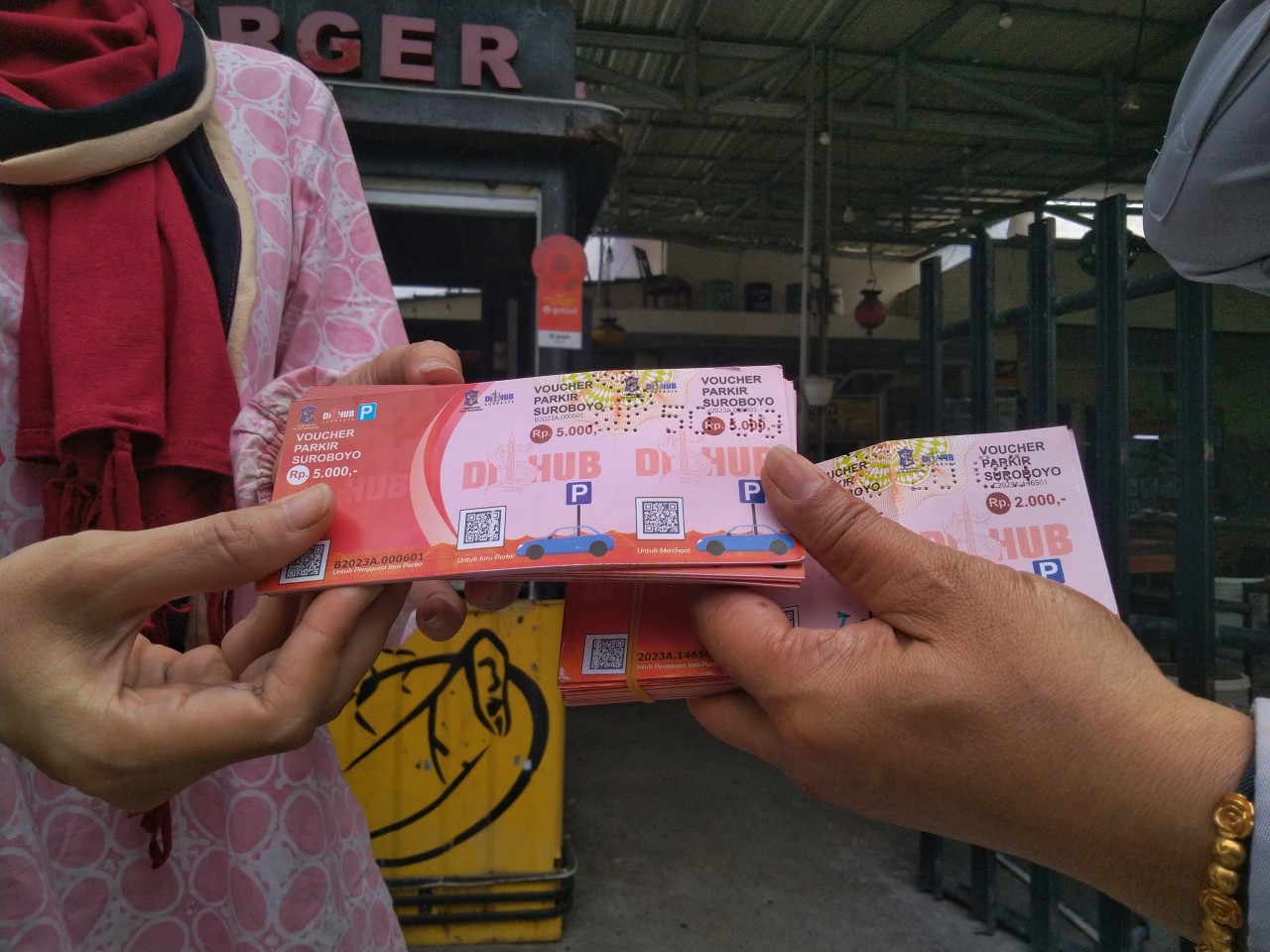 Penampakan voucher parkir yang diluncurkan Dishub Surabaya. (Foto: Dishub Surabaya for jatimnow.com)