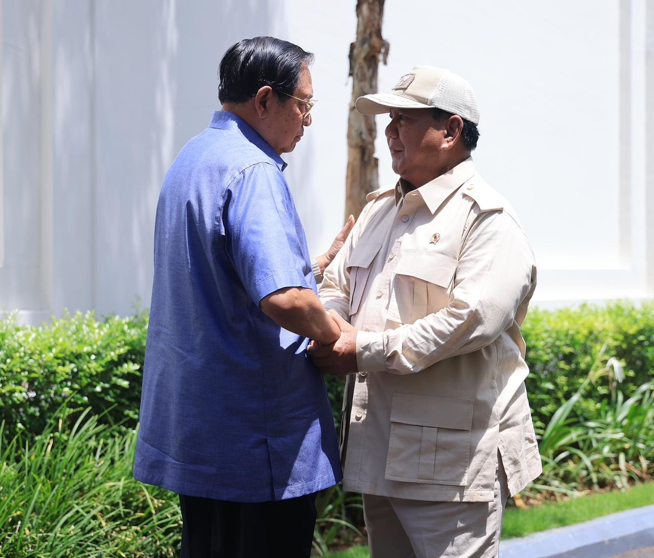Prabowo saat bertemu SBY di Pacitan. (Foto: Tim AHY for jatimnow.com)