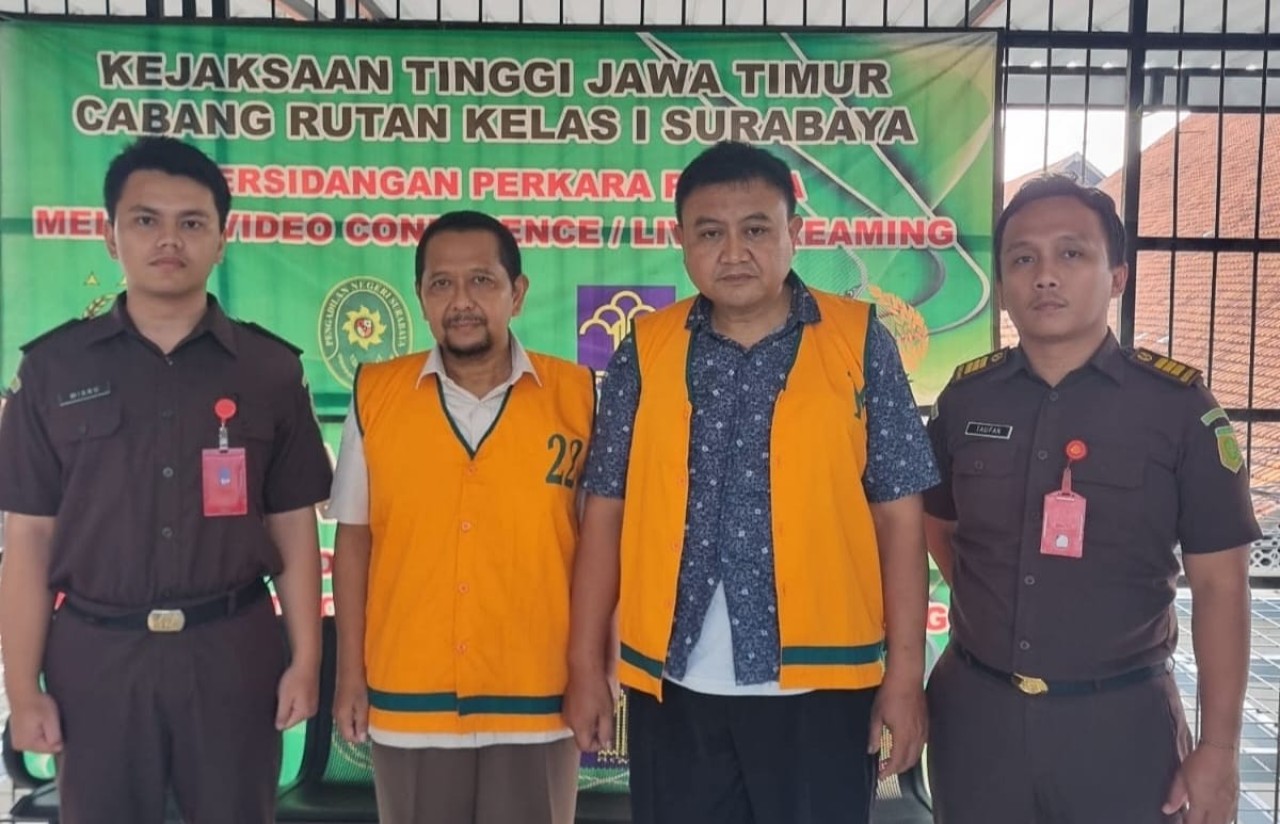 Mantan bendahara Desa Bodag, Pacitan, Sutoyo, usai ditetapkan sebagai tersangka. (Foto: Polres Pacitan for jatimnow.com)