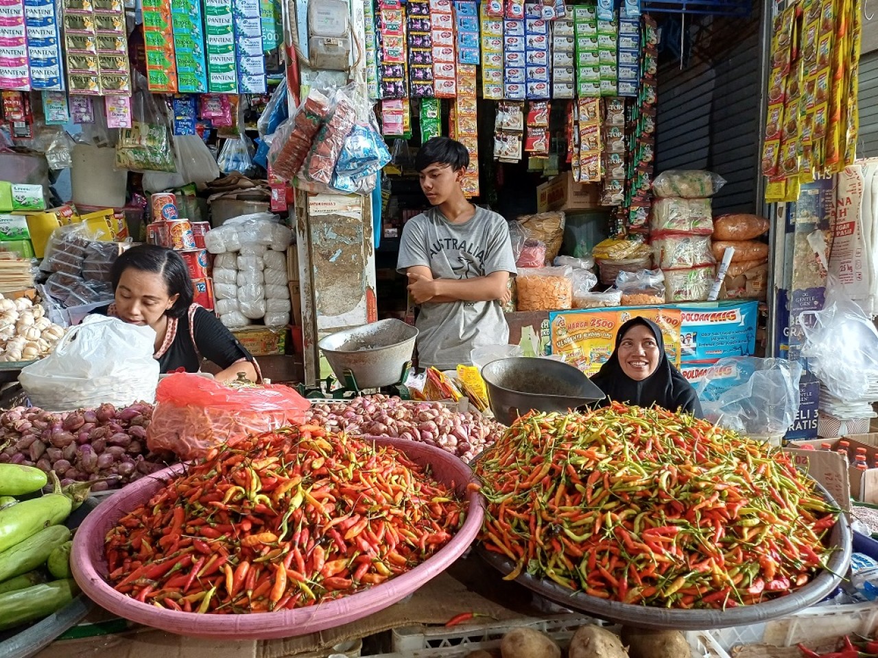 Bahan Pokok di Lamongan Bertahan Harga Tertinggi Jelang Ramadan