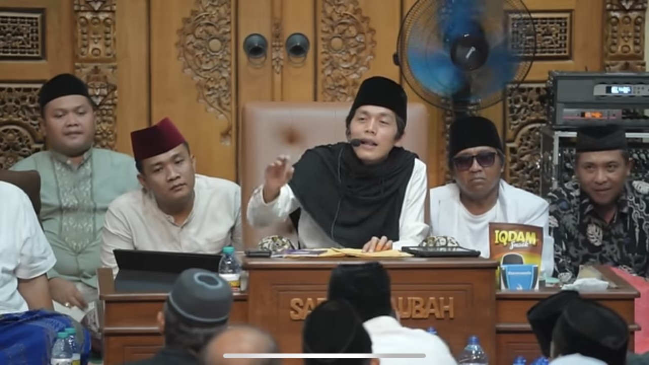 Gus Iqdam. (Tangkapan layar YouTube Gus Iqdam Official)