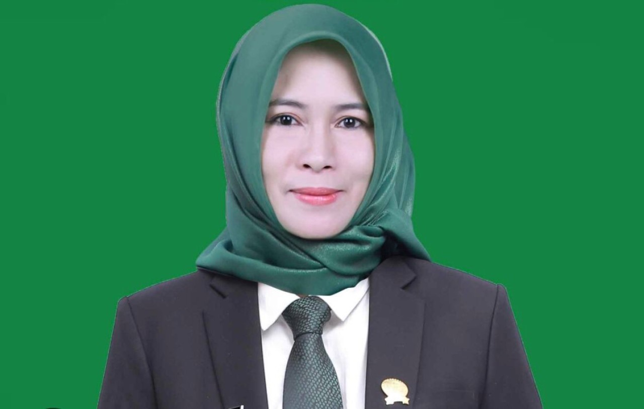 Anggota Komisi I DPRD Gresik Hudaifah menyoroti maraknya bangunan liar yang kian menjamur di Kota Gresik. (Foto: Dok. DPRD Gresik for jatimnow.com)