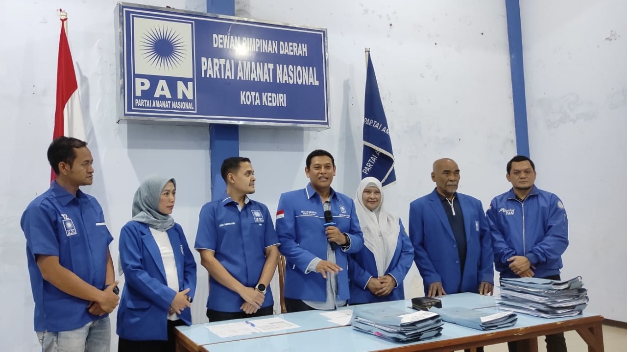 Mas Abu memberikan keterangan di kantor DPD PAN Kota Kediri. (Foto: PAN for jatimnow.com)