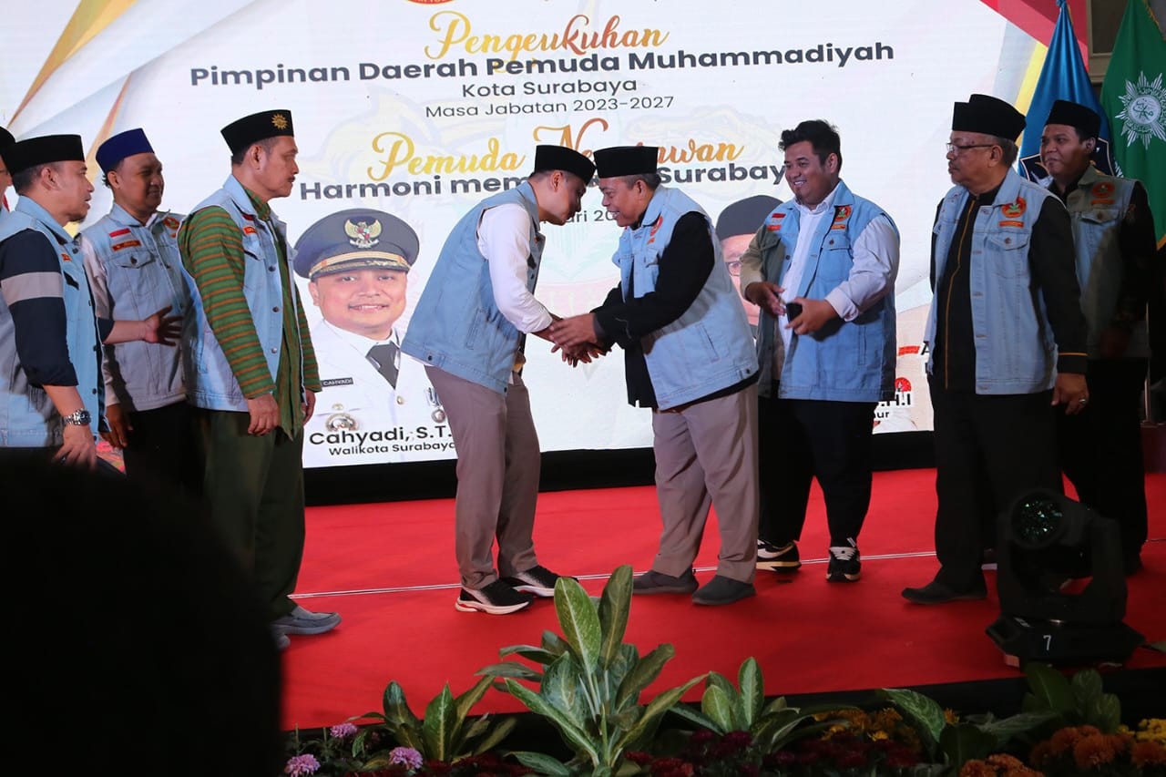 Wali Kota Surabaya Eri Cahyadi saat menghadiri pengukuhan pimpinan daerah Pemuda Muhammadiyah Surabaya (Foto: Humas Pemkot Surabaya for jatimnow.com)