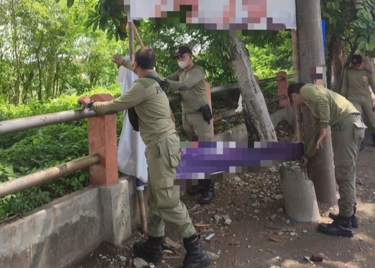 Satpol PP Surabaya Siap Tertibkan APK pada Masa Tenang Pemilu 2024