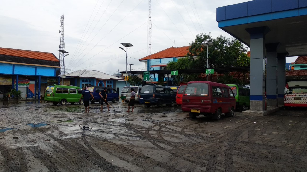 Banjir Terminal Benowo Surabaya Sempat Setinggi 80 Sentimeter, Ini Penyebabnya